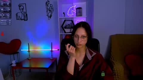 laura_queen_ online show from November 28, 1:52 am