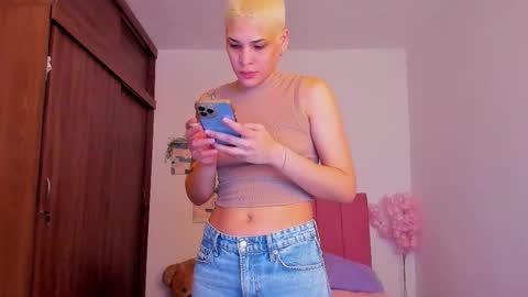 Laura Rose online show from January 17, 7:06 pm