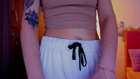 Laura Rose online show from March 20, 3:44 am