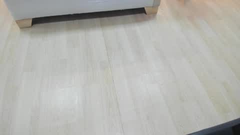 Laura online show from June 9, 6:52 pm