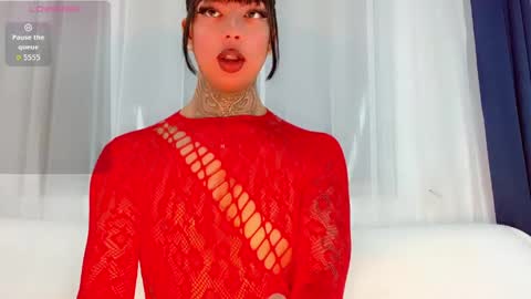 Laura online show from May 26, 5:25 am