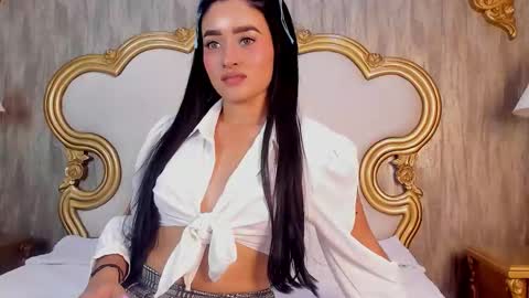 Laura Bellini online show from February 7, 11:36 am