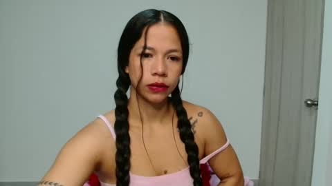 lauracb          online show from November 19, 7:19 am