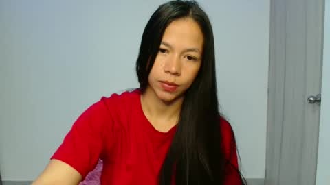 lauracb          online show from April 28, 2:33 pm