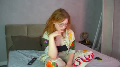 Snapshot of lauradennis chatting on April 15, 4:36 pm Laura online show from April 15, 4:36 pm