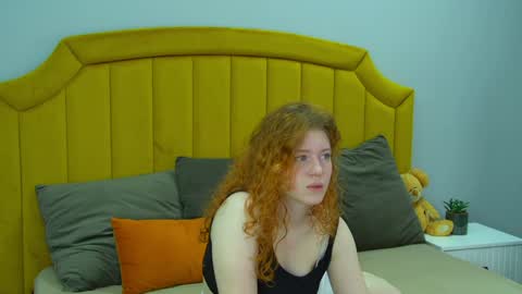 Snapshot of lauradennis chatting on April 17, 5:10 am Laura online show from April 17, 5:10 am