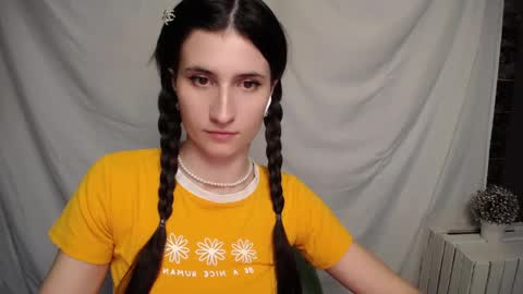 Laura online show from February 5, 10:08 am