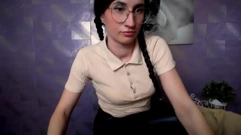 Laura online show from March 31, 7:53 am