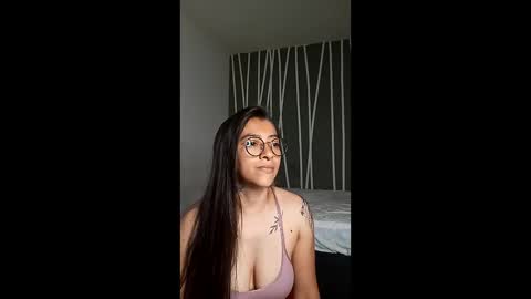 laura online show from May 24, 7:57 am