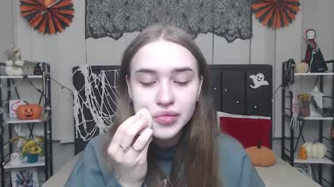 LauraHlot online show from November 2, 6:27 am