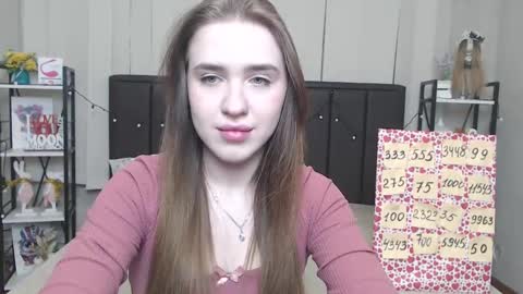 LauraHlot online show from November 19, 7:03 pm