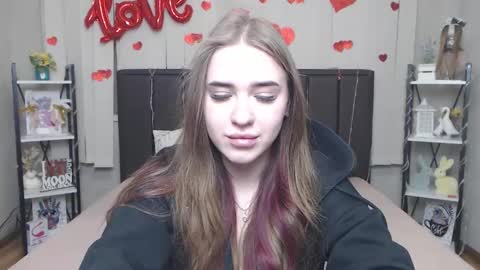 LauraHlot online show from March 5, 6:48 pm