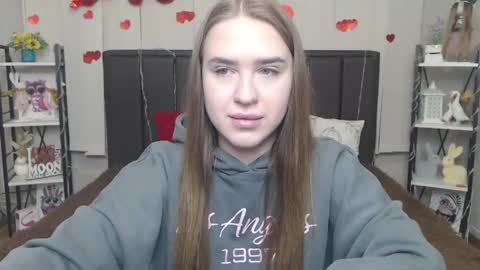 LauraHlot online show from May 3, 5:52 pm