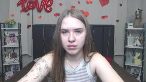 LauraHlot online show from May 20, 6:08 am