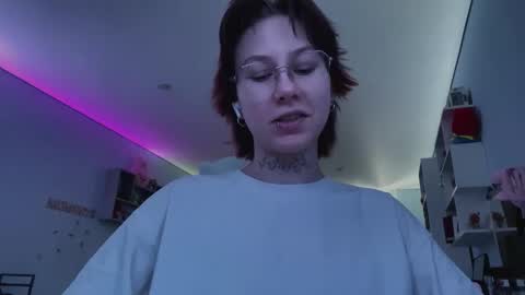 Lora online show from February 22, 11:20 am