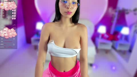 Laura MartinGMT-5 2200-0600 online show from December 10, 3:52 am