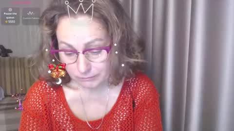 Snapshot of lauraoven1 chatting on December 4, 7:50 am Lauraoven1 online show from December 4, 7:50 am