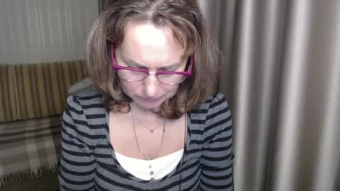 Snapshot of lauraoven1 chatting on December 26, 5:51 pm Lauraoven1 online show from December 26, 5:51 pm