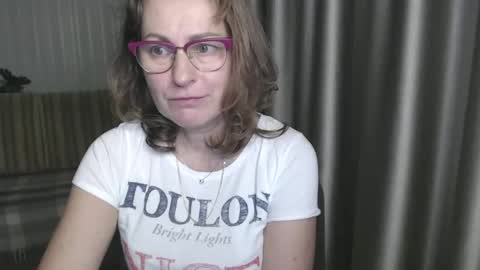 Snapshot of lauraoven1 chatting on December 27, 5:48 pm Lauraoven1 online show from December 27, 5:48 pm