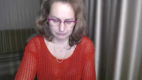 Snapshot of lauraoven1 chatting on January 8, 7:13 pm Lauraoven1 online show from January 8, 7:13 pm