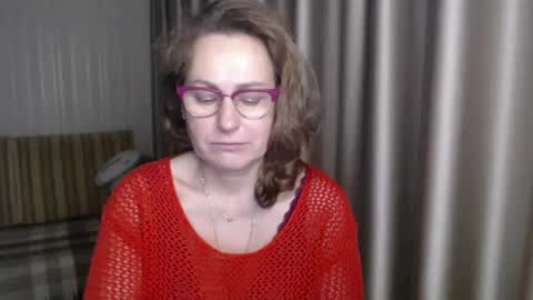 Snapshot of lauraoven1 chatting on January 10, 7:00 pm Lauraoven1 online show from January 10, 7:00 pm