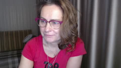 Snapshot of lauraoven1 chatting on January 12, 12:01 pm Lauraoven1 online show from January 12, 12:01 pm