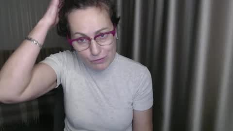 Snapshot of lauraoven1 chatting on January 13, 7:10 pm Lauraoven1 online show from January 13, 7:10 pm
