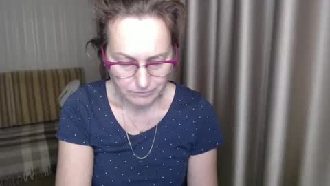 Snapshot of lauraoven1 chatting on January 15, 7:12 pm Lauraoven1 online show from January 15, 7:12 pm