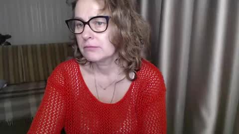 Snapshot of lauraoven1 chatting on January 19, 5:39 pm Lauraoven1 online show from January 19, 5:39 pm