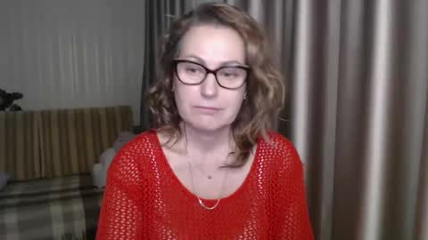 Snapshot of lauraoven1 chatting on January 20, 5:59 pm Lauraoven1 online show from January 20, 5:59 pm