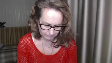 Snapshot of lauraoven1 chatting on January 21, 4:37 pm Lauraoven1 online show from January 21, 4:37 pm