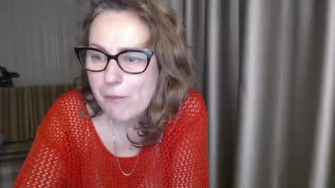 Snapshot of lauraoven1 chatting on January 23, 4:37 pm Lauraoven1 online show from January 23, 4:37 pm