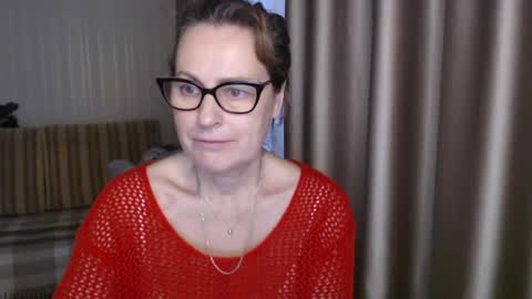 Snapshot of lauraoven1 chatting on February 2, 1:08 pm Lauraoven1 online show from February 2, 1:08 pm