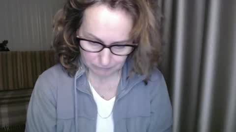 Snapshot of lauraoven1 chatting on February 5, 4:58 pm Lauraoven1 online show from February 5, 4:58 pm