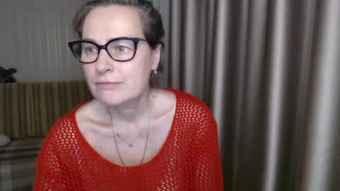 Snapshot of lauraoven1 chatting on February 9, 6:47 pm Lauraoven1 online show from February 9, 6:47 pm