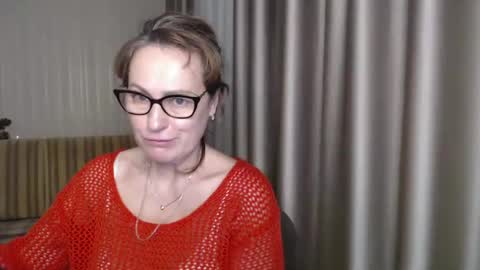 Snapshot of lauraoven1 chatting on February 10, 5:30 pm Lauraoven1 online show from February 10, 5:30 pm
