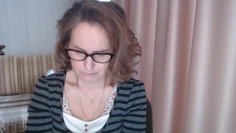 Snapshot of lauraoven1 chatting on February 13, 9:09 am Lauraoven1 online show from February 13, 9:09 am