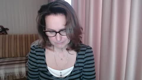 Snapshot of lauraoven1 chatting on February 20, 7:34 am Lauraoven1 online show from February 20, 7:34 am