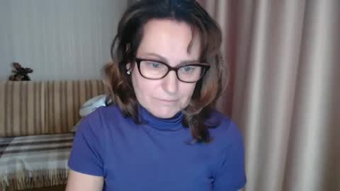 Snapshot of lauraoven1 chatting on February 22, 1:46 pm Lauraoven1 online show from February 22, 1:46 pm