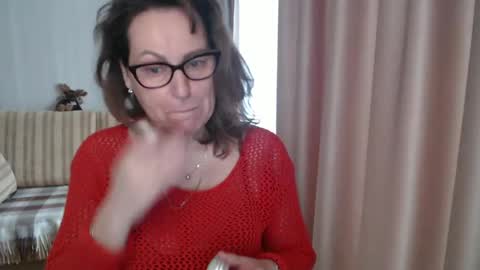 Snapshot of lauraoven1 chatting on March 3, 7:32 am Lauraoven1 online show from March 3, 7:32 am