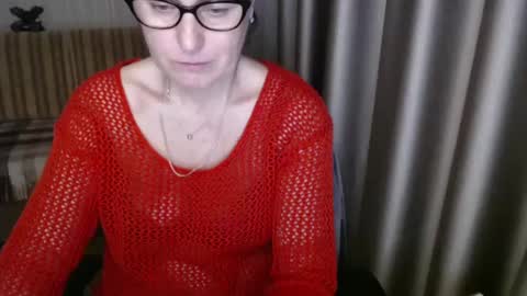 Snapshot of lauraoven1 chatting on March 5, 5:50 pm Lauraoven1 online show from March 5, 5:50 pm