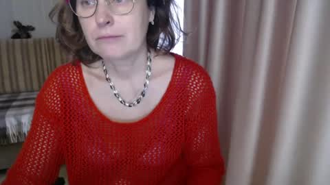 Snapshot of lauraoven1 chatting on March 10, 10:48 am Lauraoven1 online show from March 10, 10:48 am