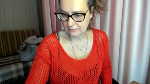 Lauraoven1 online show from February 14, 8:55 am