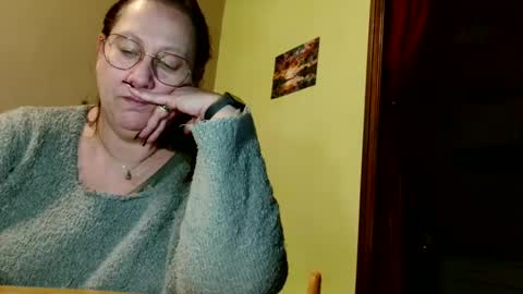 laureanne online show from March 2, 8:07 pm