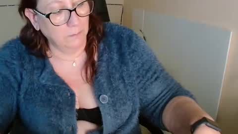 laureanne online show from March 8, 2:19 pm