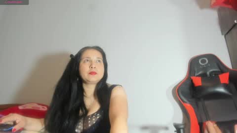 laureen777 online show from April 2, 3:37 am