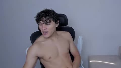 Laureent online show from November 23, 5:57 pm