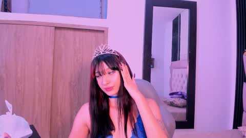Snapshot of laurem_paulette chatting on October 18, 7:03 pm Laurem online show from October 18, 7:03 pm