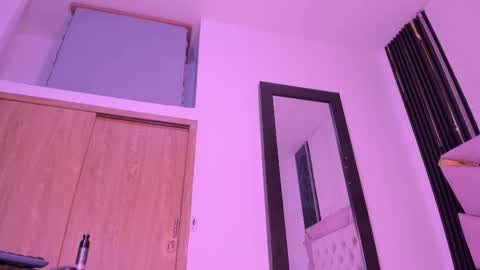 Snapshot of laurem_paulette chatting on October 29, 7:04 pm Laurem online show from October 29, 7:04 pm