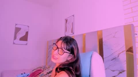 Snapshot of laurem_paulette chatting on November 1, 1:13 pm Laurem online show from November 1, 1:13 pm